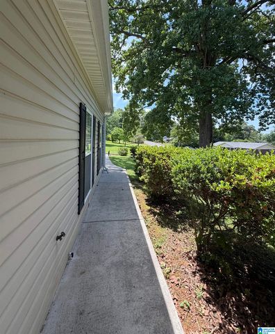 702 10TH AVENUE, Jacksonville, AL 36265
