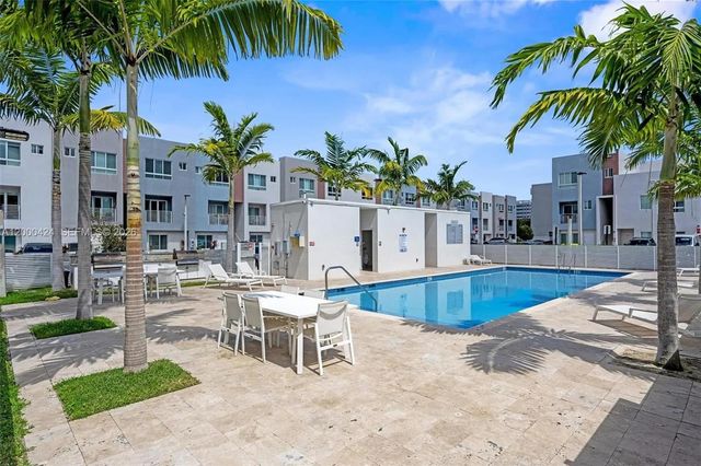 2505 NE 193rd St 4215, Miami, FL 33180