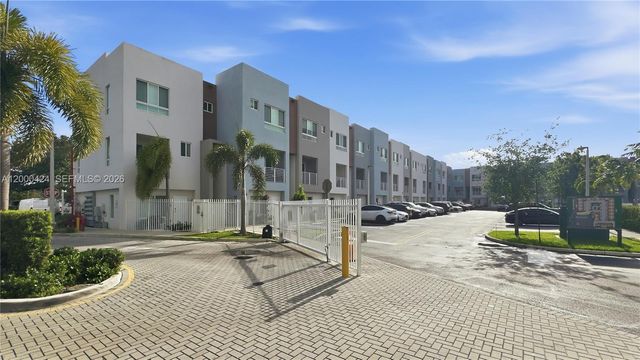2505 NE 193rd St 4215, Miami, FL 33180