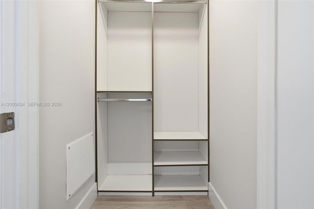 2505 NE 193rd St 4215, Miami, FL 33180