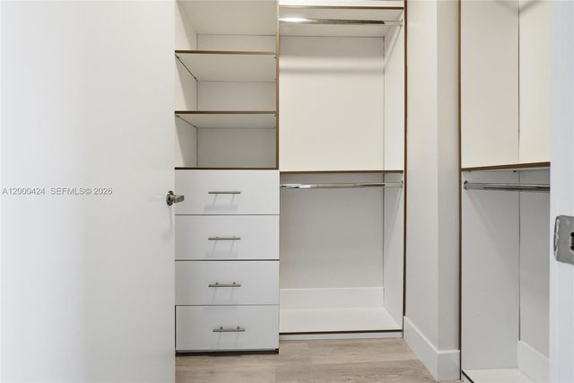 2505 NE 193rd St 4215, Miami, FL 33180