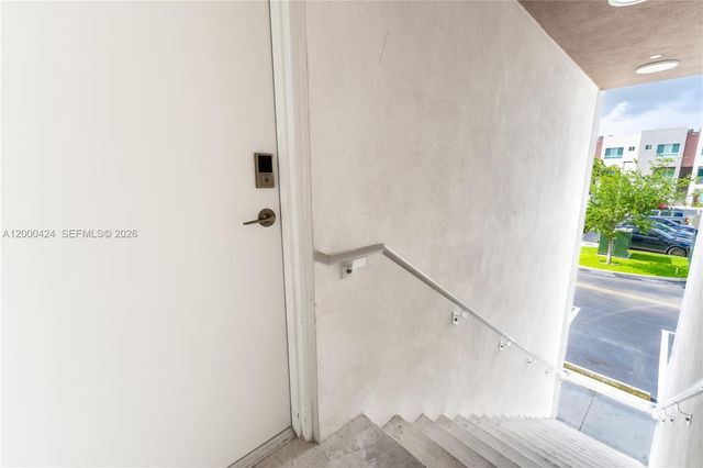 2505 NE 193rd St 4215, Miami, FL 33180