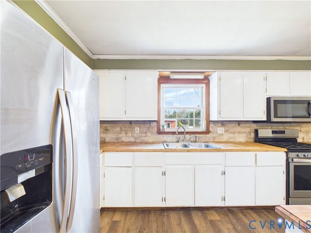 3370 Stage Coach Rd, Farmville, VA 23901