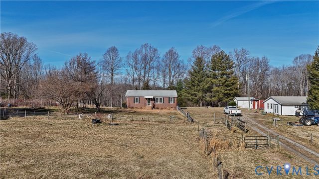 3370 Stage Coach Rd, Farmville, VA 23901