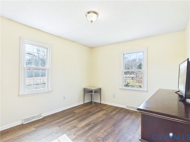 3370 Stage Coach Rd, Farmville, VA 23901