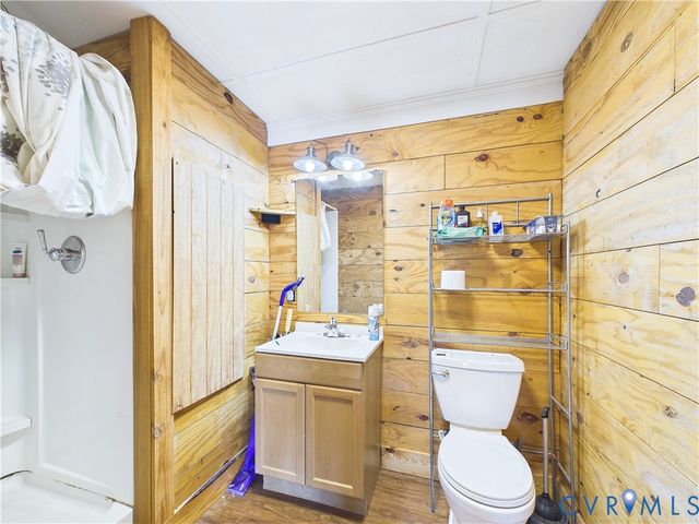 3370 Stage Coach Rd, Farmville, VA 23901