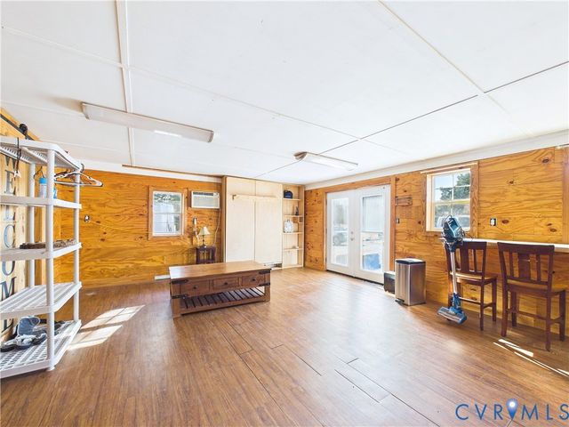 3370 Stage Coach Rd, Farmville, VA 23901