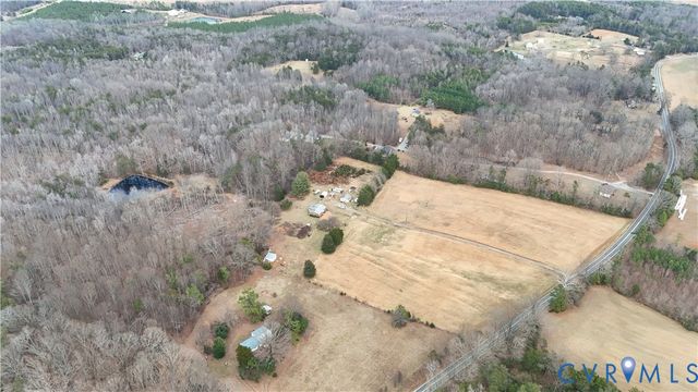3370 Stage Coach Rd, Farmville, VA 23901