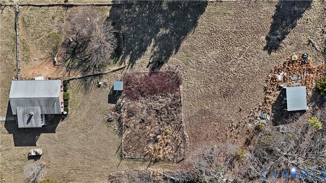 3370 Stage Coach Rd, Farmville, VA 23901