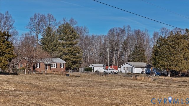 3370 Stage Coach Rd, Farmville, VA 23901