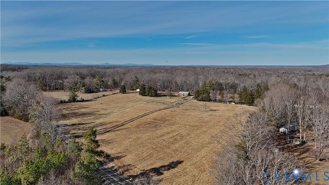 3370 Stage Coach Rd, Farmville, VA 23901