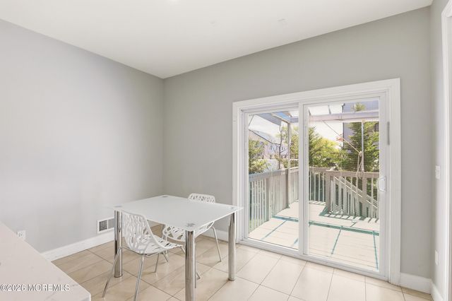 4 Blue River Way, Lakewood, NJ 08701