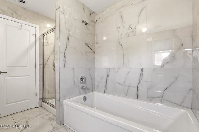 4 Blue River Way, Lakewood, NJ 08701