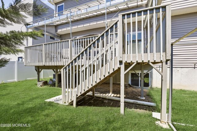 4 Blue River Way, Lakewood, NJ 08701