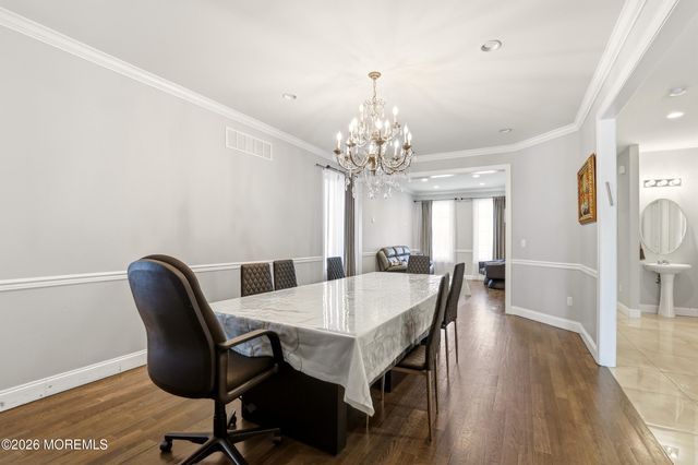4 Blue River Way, Lakewood, NJ 08701