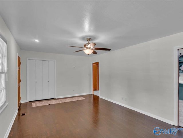 2307 Giles Drive NE, Huntsville, AL 35811