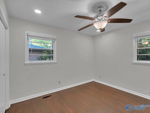 2307 Giles Drive NE, Huntsville, AL 35811