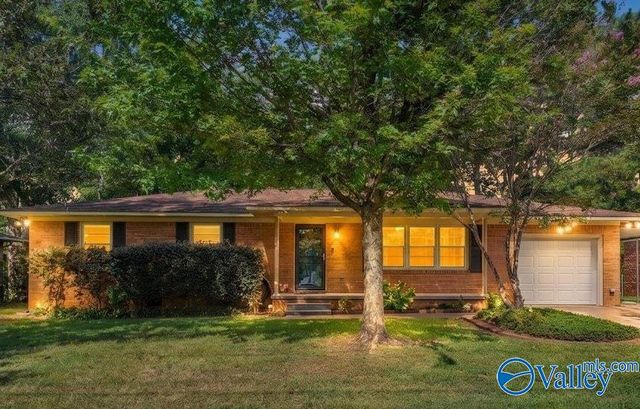 2307 Giles Drive NE, Huntsville, AL 35811
