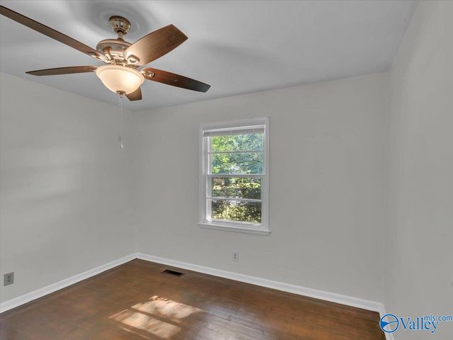 2307 Giles Drive NE, Huntsville, AL 35811
