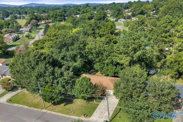 2307 Giles Drive NE, Huntsville, AL 35811