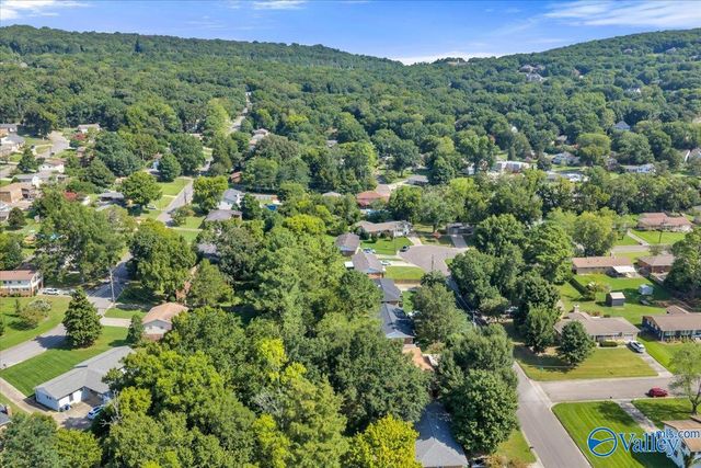 2307 Giles Drive NE, Huntsville, AL 35811