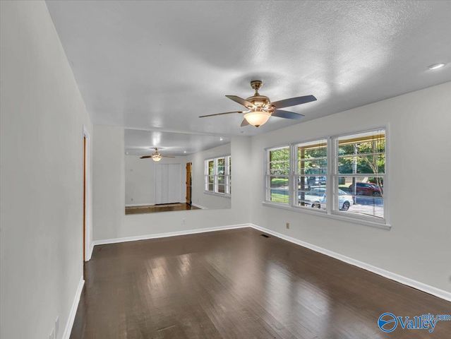 2307 Giles Drive NE, Huntsville, AL 35811