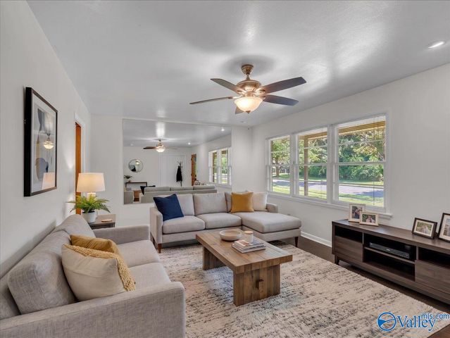 2307 Giles Drive NE, Huntsville, AL 35811