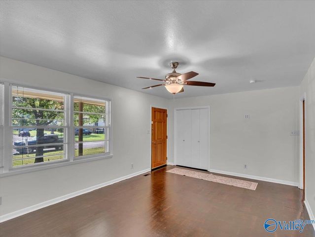 2307 Giles Drive NE, Huntsville, AL 35811