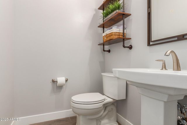 17235 W EDINBURG Street, Surprise, AZ 85388