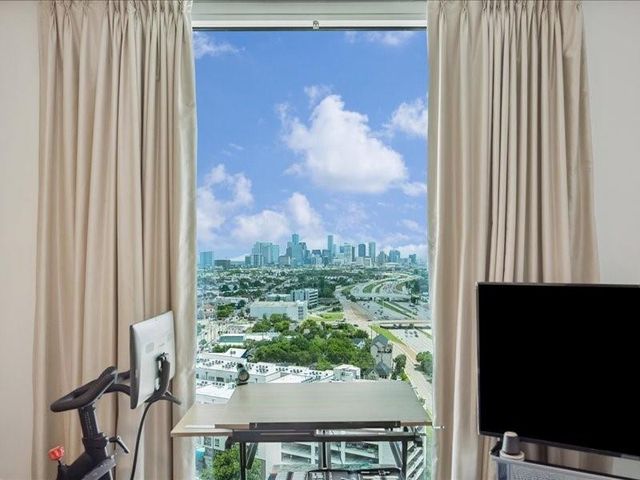 5925 Almeda Road 11901, Houston, TX 77004