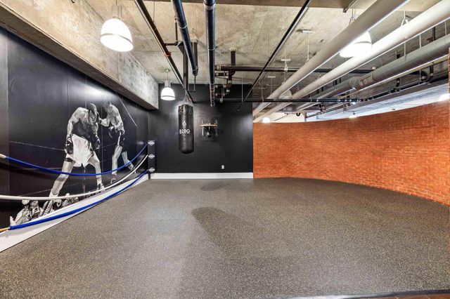 5925 Almeda Road 11901, Houston, TX 77004