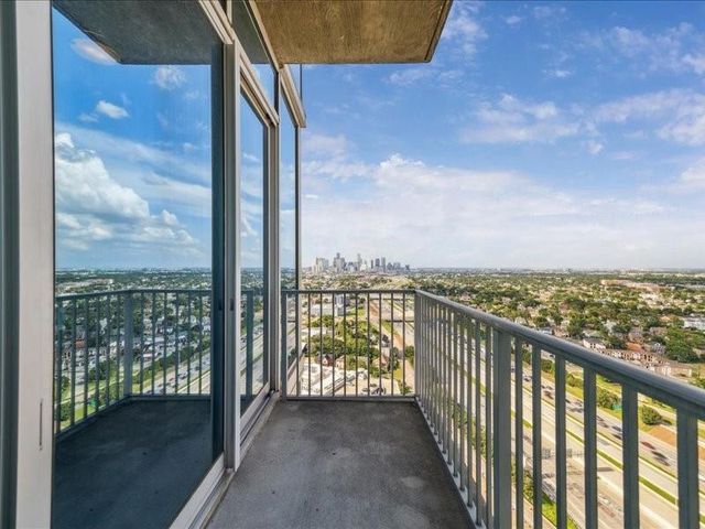 5925 Almeda Road 11901, Houston, TX 77004