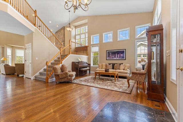 2203 Miramar Court, Buffalo Grove, IL 60089
