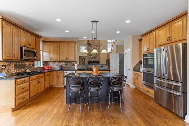 2203 Miramar Court, Buffalo Grove, IL 60089