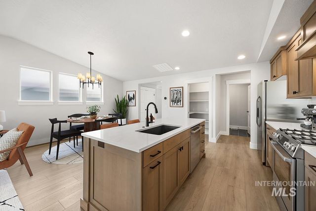 7016 S Cascabel Lane, Meridian, ID 83642