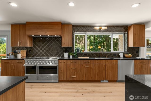 13237 8th Avenue NW, Seattle, WA 98177