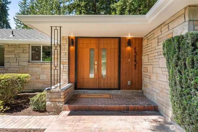 13237 8th Avenue NW, Seattle, WA 98177