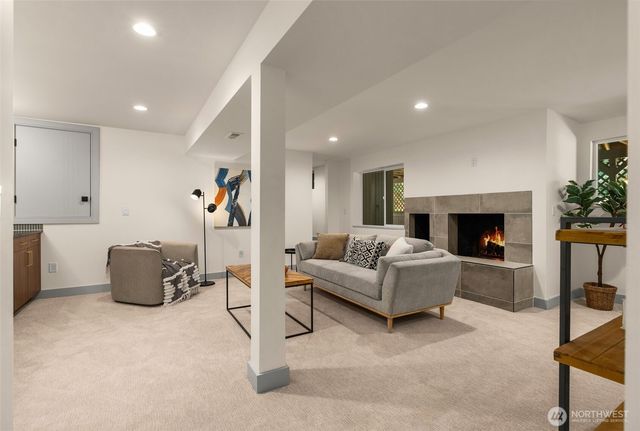 13237 8th Avenue NW, Seattle, WA 98177