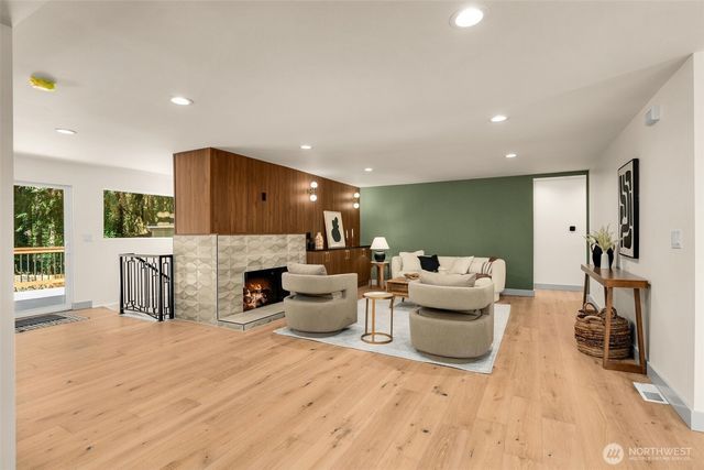 13237 8th Avenue NW, Seattle, WA 98177