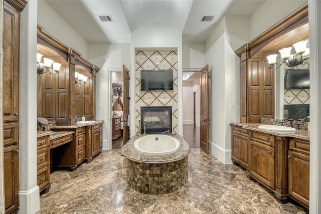 1123 Grand Estates Drive, Richmond, TX 77469