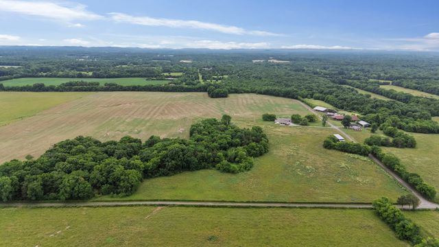 2784 Darnell Rd, Lewisburg, TN 37091