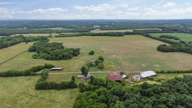 2784 Darnell Rd, Lewisburg, TN 37091