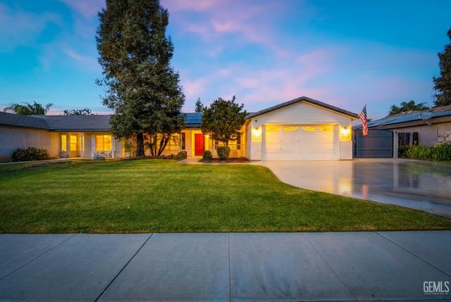 5123 Via Viretta Drive, Bakersfield, CA 93308