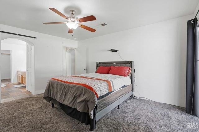 5123 Via Viretta Drive, Bakersfield, CA 93308