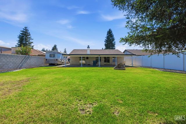 5123 Via Viretta Drive, Bakersfield, CA 93308