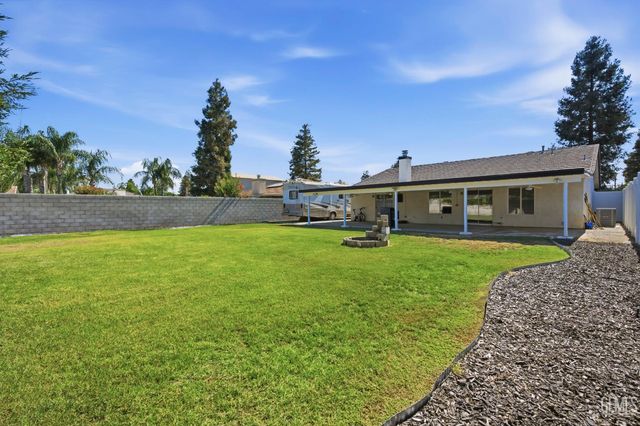 5123 Via Viretta Drive, Bakersfield, CA 93308