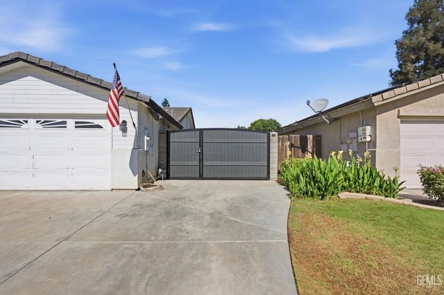 5123 Via Viretta Drive, Bakersfield, CA 93308