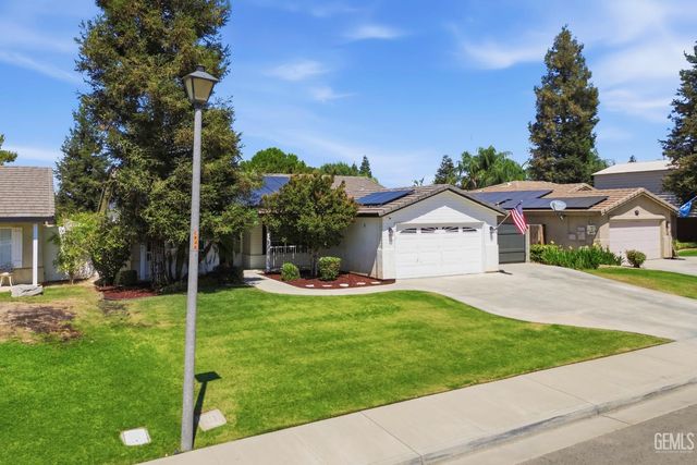 5123 Via Viretta Drive, Bakersfield, CA 93308