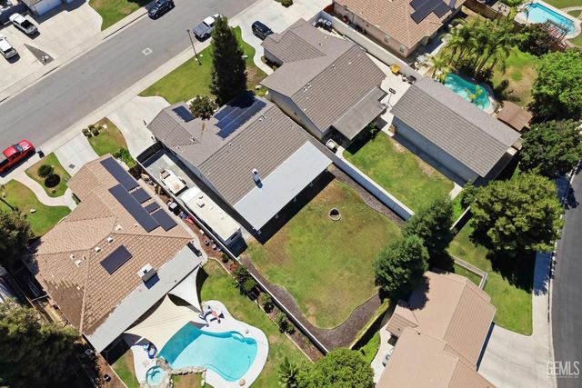 5123 Via Viretta Drive, Bakersfield, CA 93308