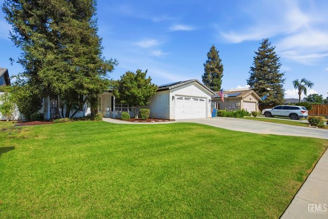 5123 Via Viretta Drive, Bakersfield, CA 93308